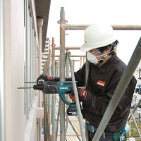 Makita Akku Bohrmaschine Bohrhammer 18V  2x Akku +Netzteil DHR202